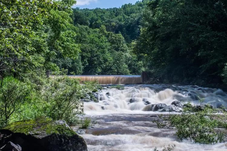 上過央視的省級礦泉水保護區(qū)，廣拓G5S安防就位！(圖3)