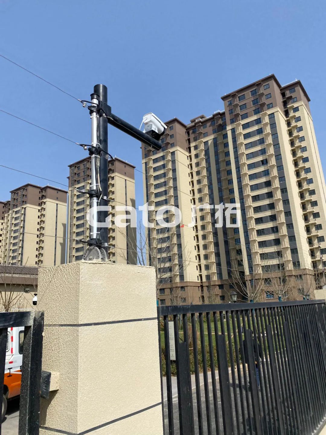 張力和脈沖電子圍欄共用你見過嗎?北京平谷愉景公館有話說!(圖3)