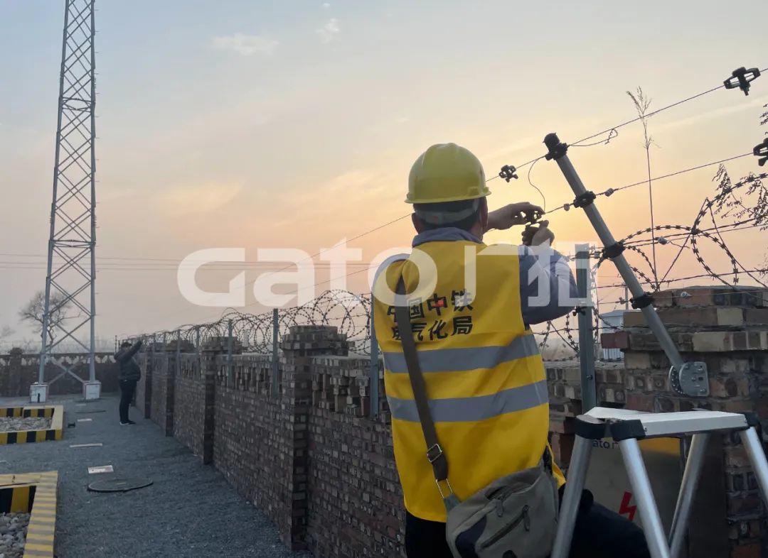 河北鐵路50多個變電站解鎖多種安裝方式！(圖3)