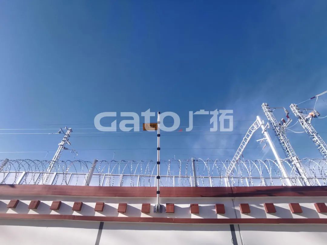 在海拔3700米高原裝電子圍欄是什么體驗？ 打卡西藏第一條電氣化鐵路(圖8)